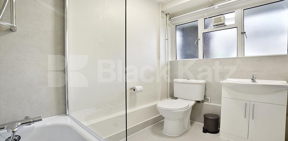 Fantastic recently refurbished studio in Camden Square  Stratford Villas, Camden